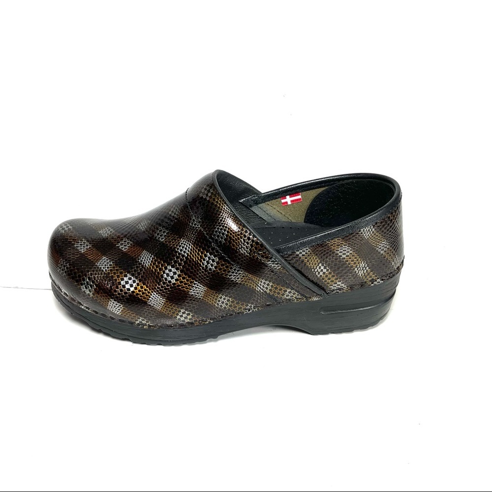Sanita Cadyna Women’s Clogs Black Skull Prints Patent Leather Size 39 US 8
